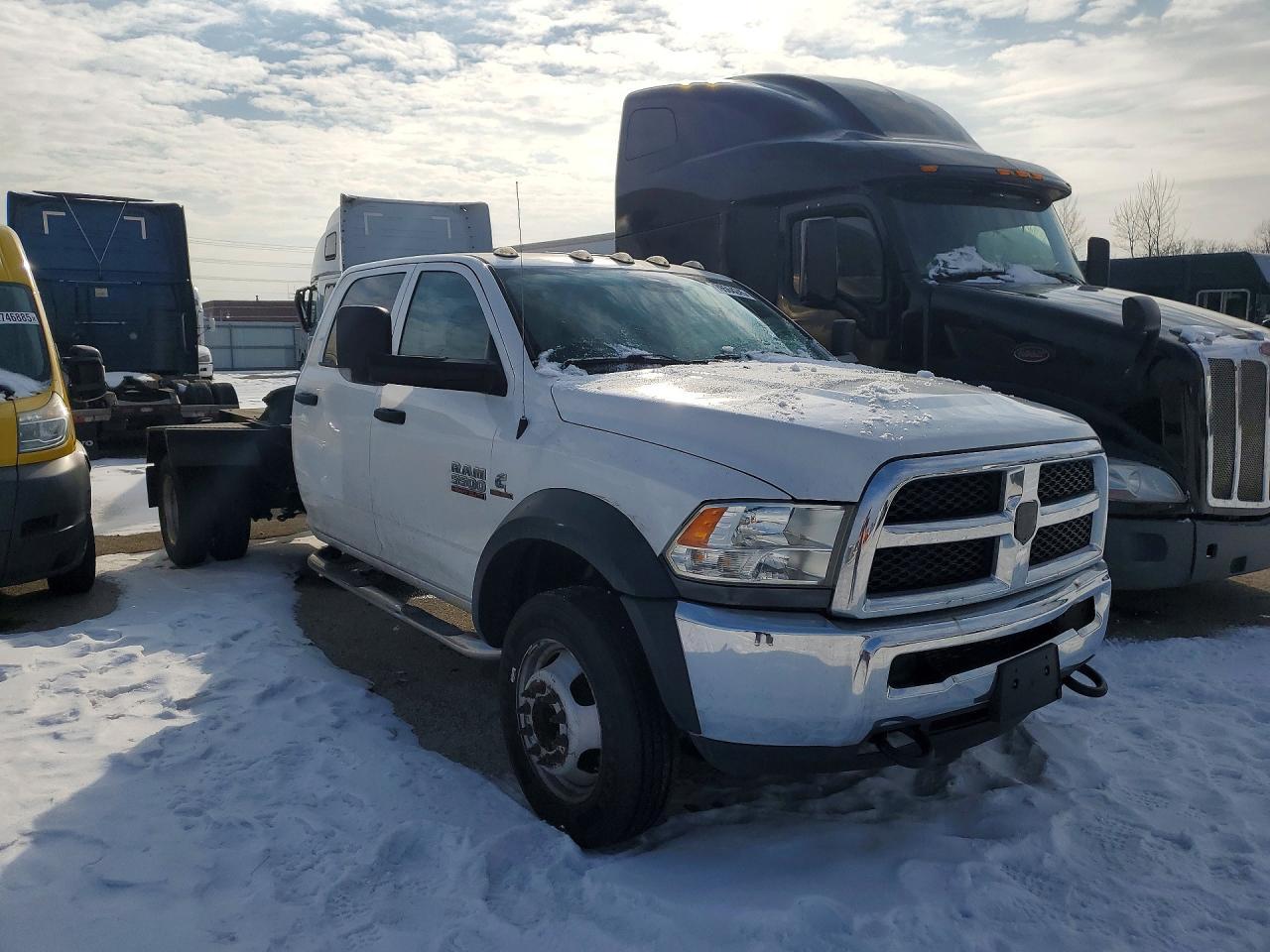 2018 Ram 5500 Truck Cab And Chassis - Image 4