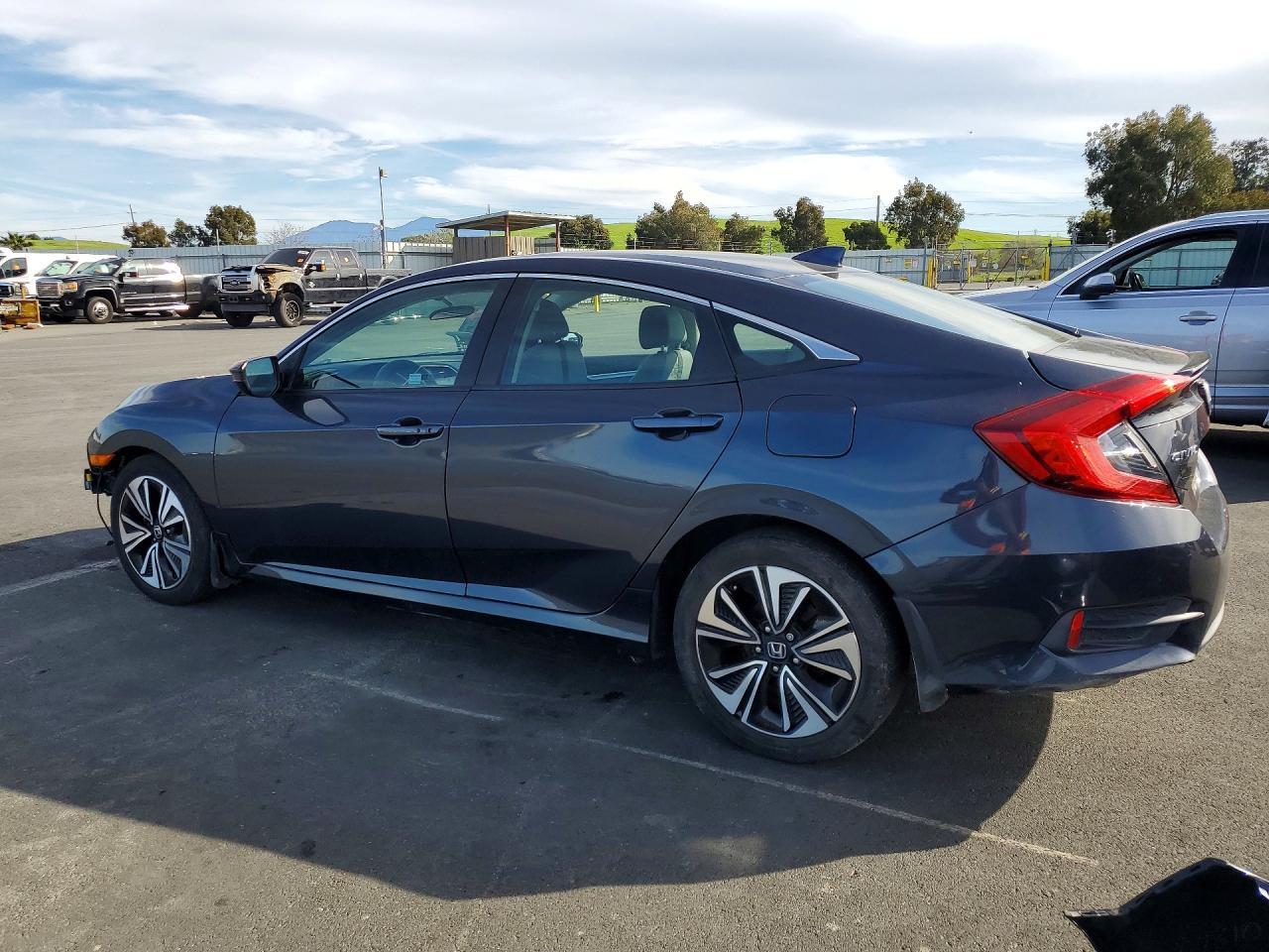 2017 Honda Civic Ex - Фото 2