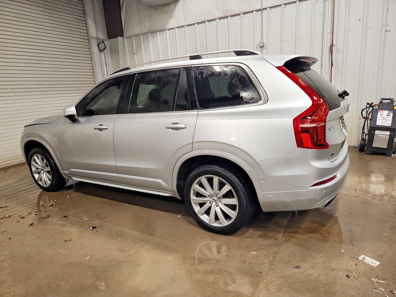 2017 Volvo Xc90 T6 - Image 2