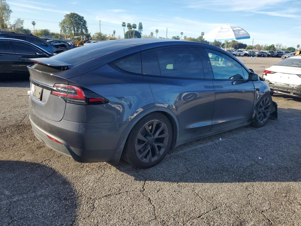 2023 Tesla Model X - Фото 3