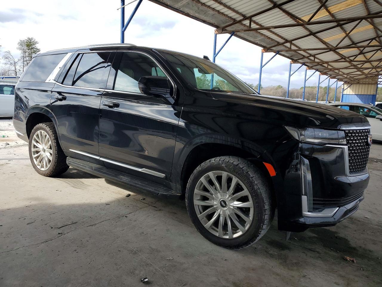 2023 Cadillac Escalade Premium Luxury - Image 4