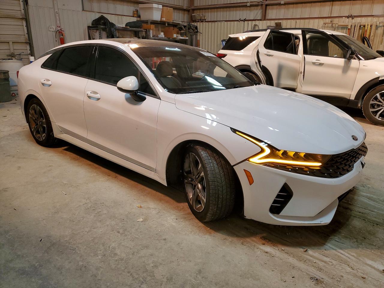 2021 Kia K5 Ex - Image 4