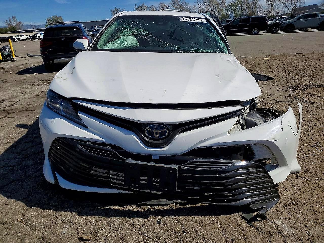 2018 Toyota Camry Le - Фото 5