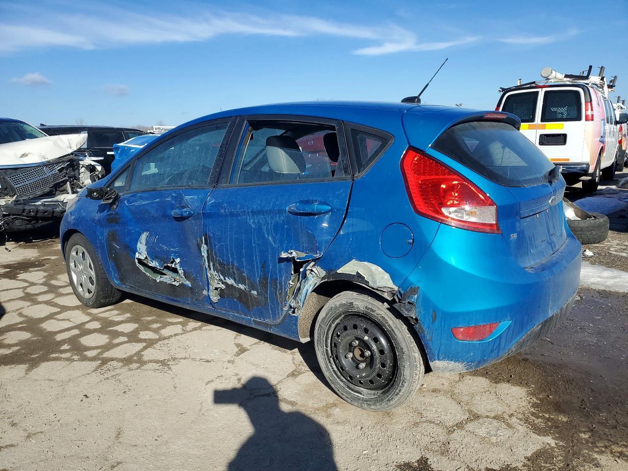 2012 Ford Fiesta Se - Фото 2