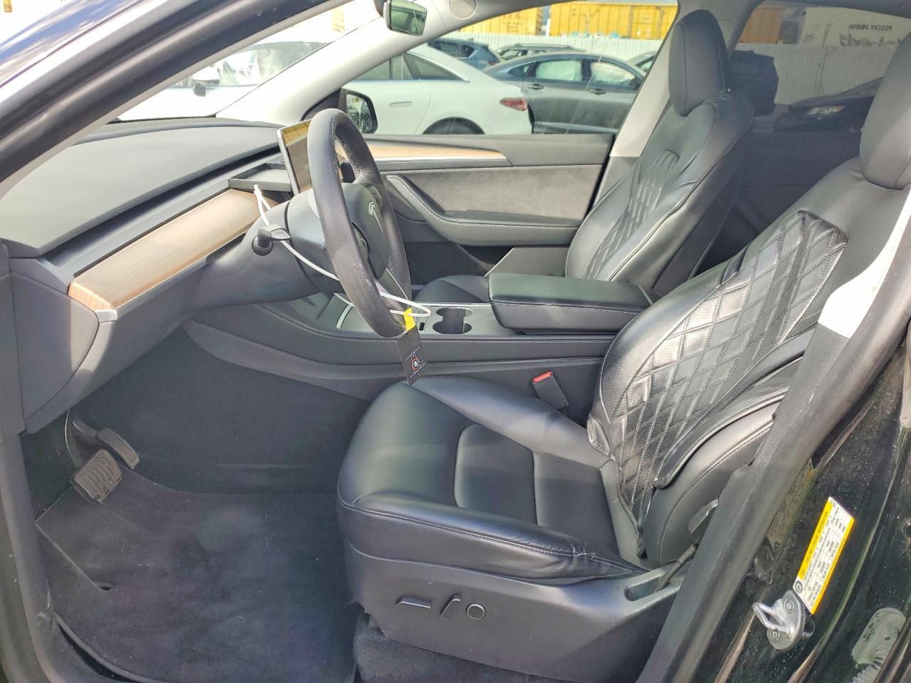 2023 Tesla Model Y - Image 7