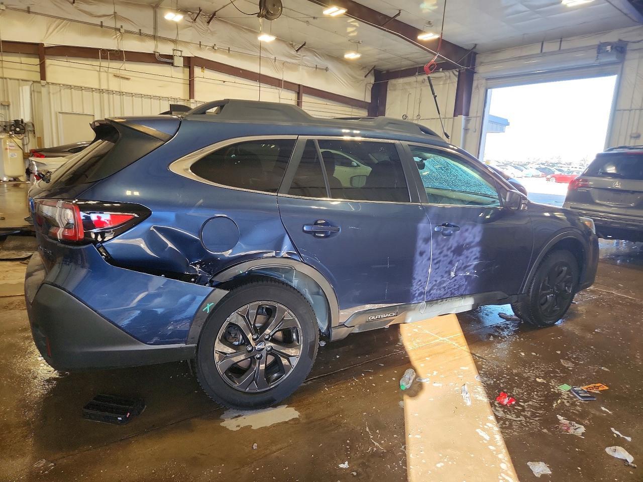 2020 Subaru Outback Onyx Edition Xt - Image 3