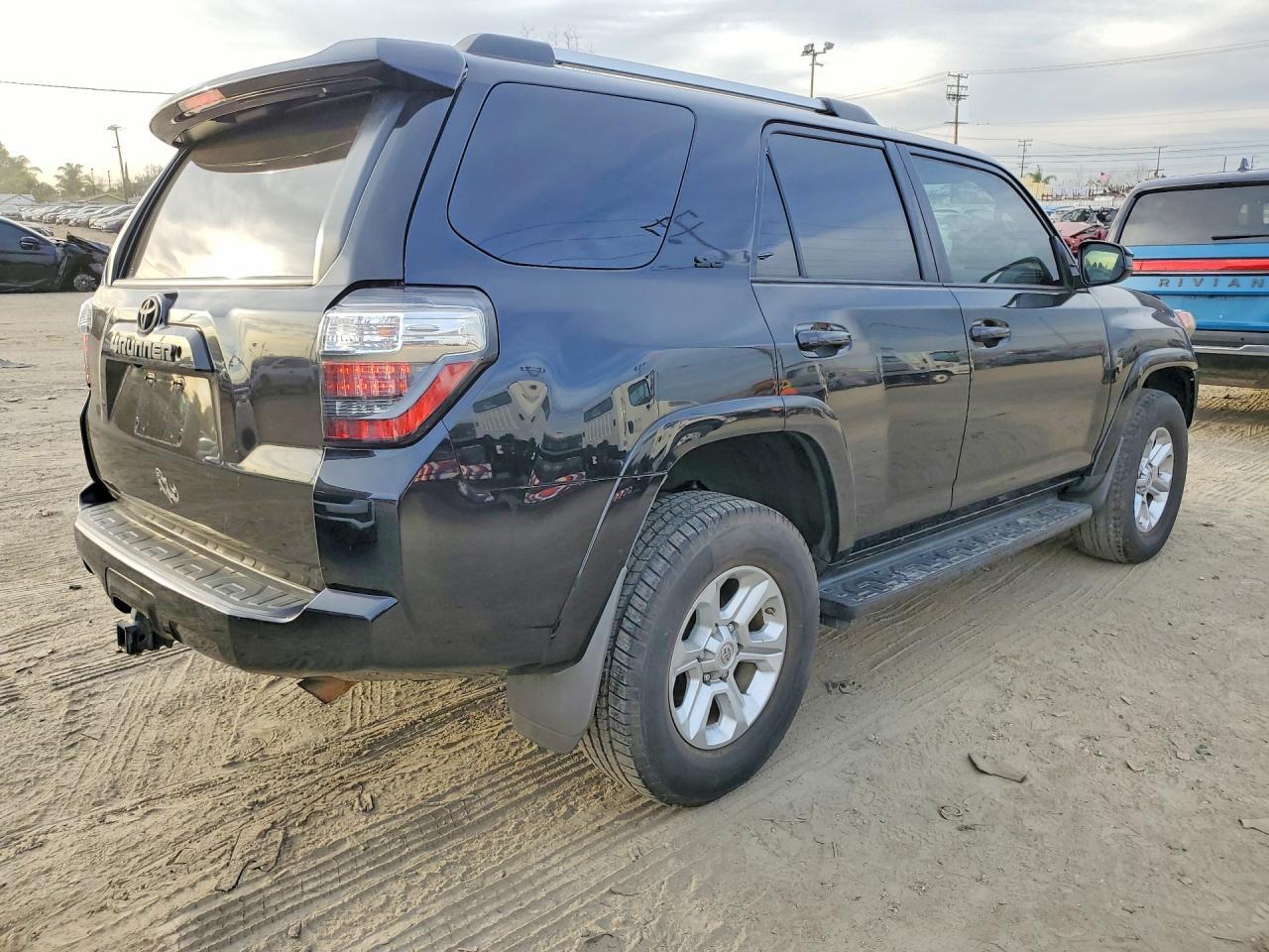 2019 Toyota 4Runner Sr5 - Фото 3