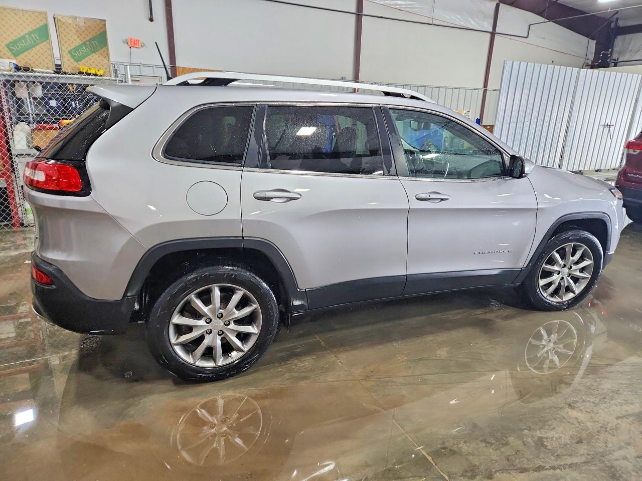 2017 Jeep Cherokee Limited - Image 3