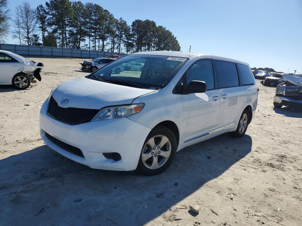 2011 Toyota Sienna Base 7-Passenger
