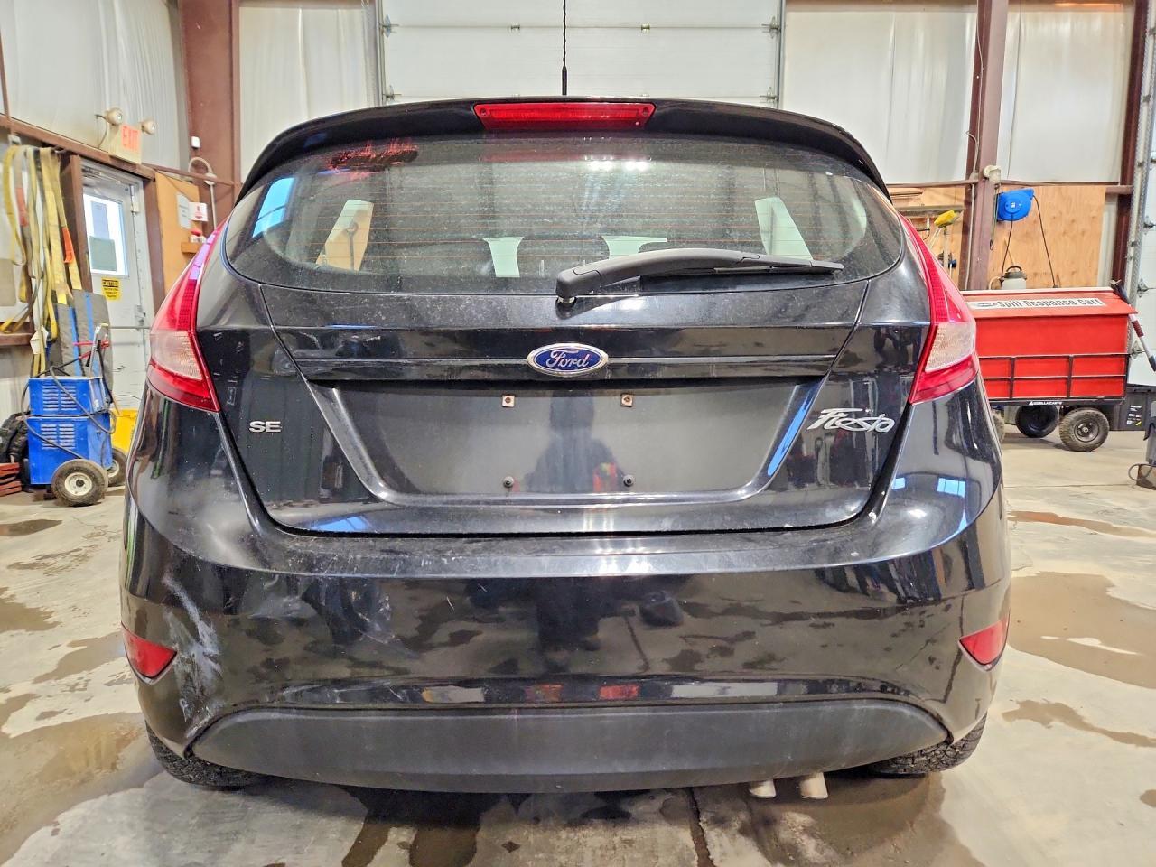2011 Ford Fiesta Se - Image 6