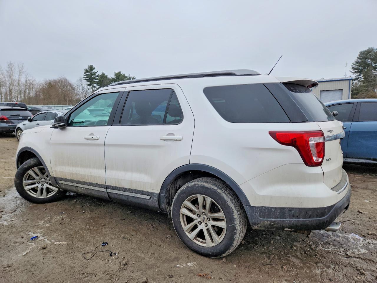 2018 Ford Explorer Xlt - Фото 2