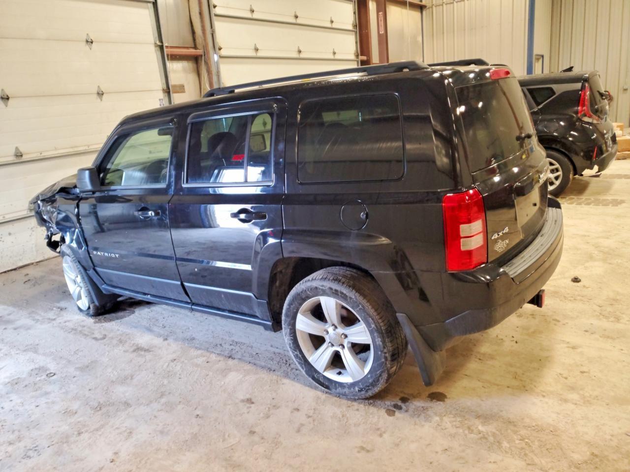 2015 Jeep Patriot Latitude - Фото 2