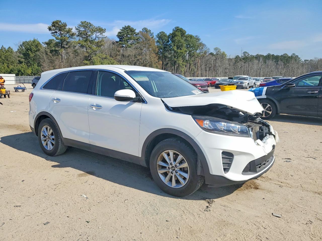 2020 Kia Sorento L - Image 4