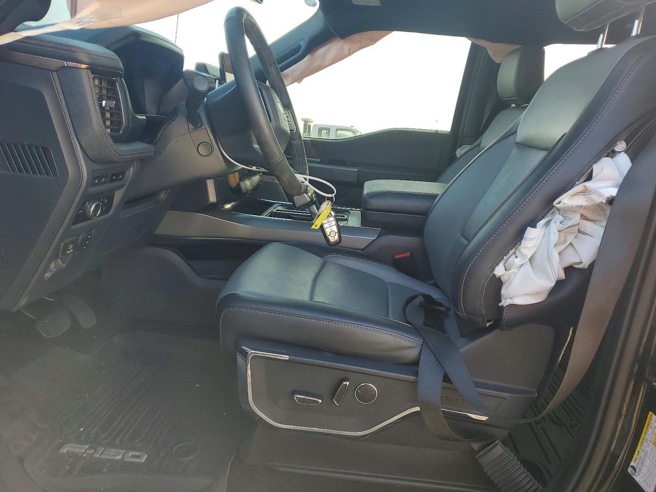 2023 Ford F150 Lightning Pro - Фото 7