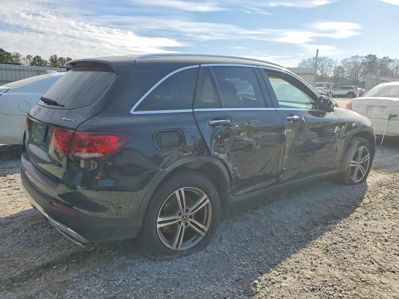 2022 Mercedes-Benz Glc 300 4Matic - Фото 3