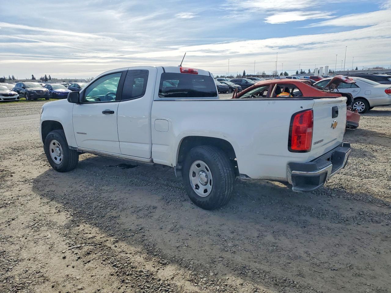 2020 Chevrolet Colorado - Фото 2