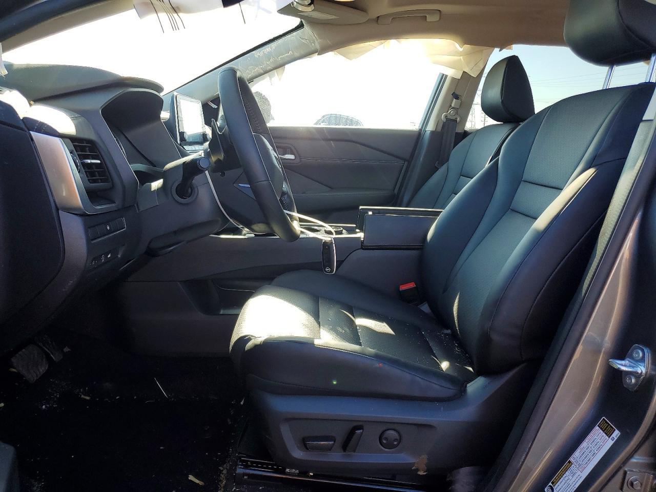 2025 Nissan Rogue Sv - Image 7