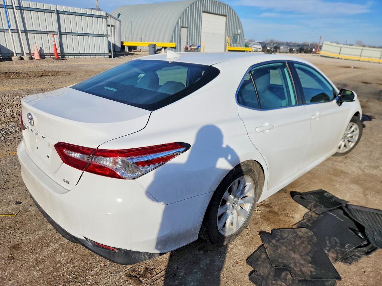 2019 Toyota Camry L - Фото 3