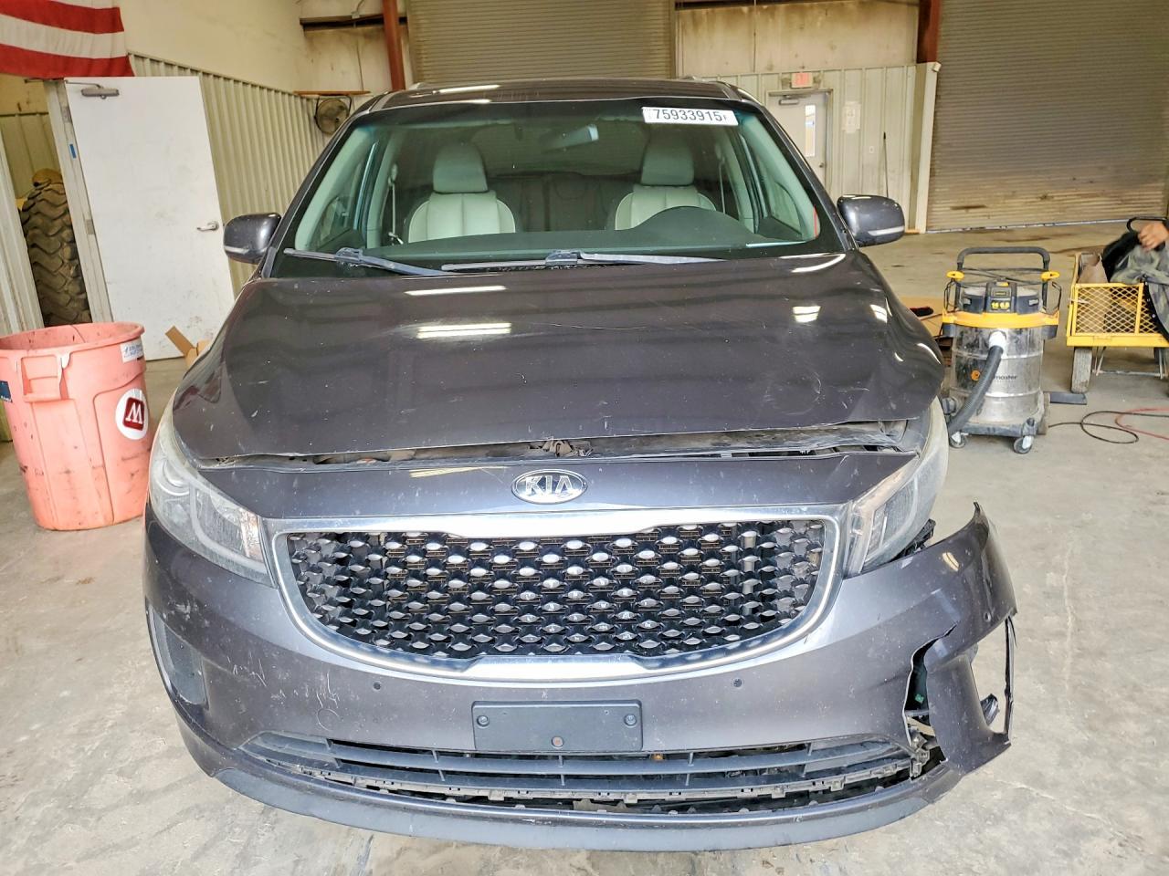 2017 Kia Sedona Lx - Фото 5
