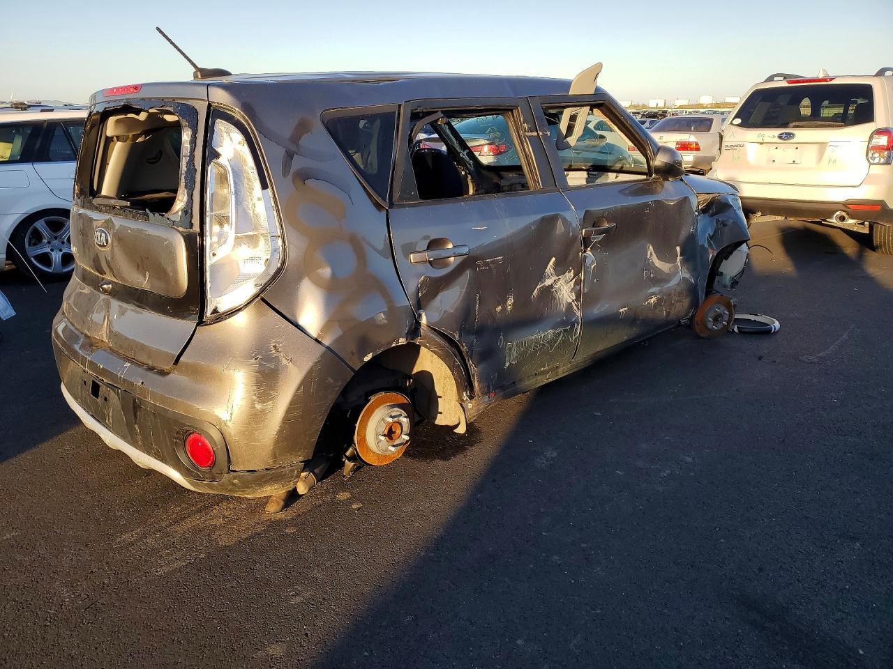 2018 Kia Soul + - Image 3