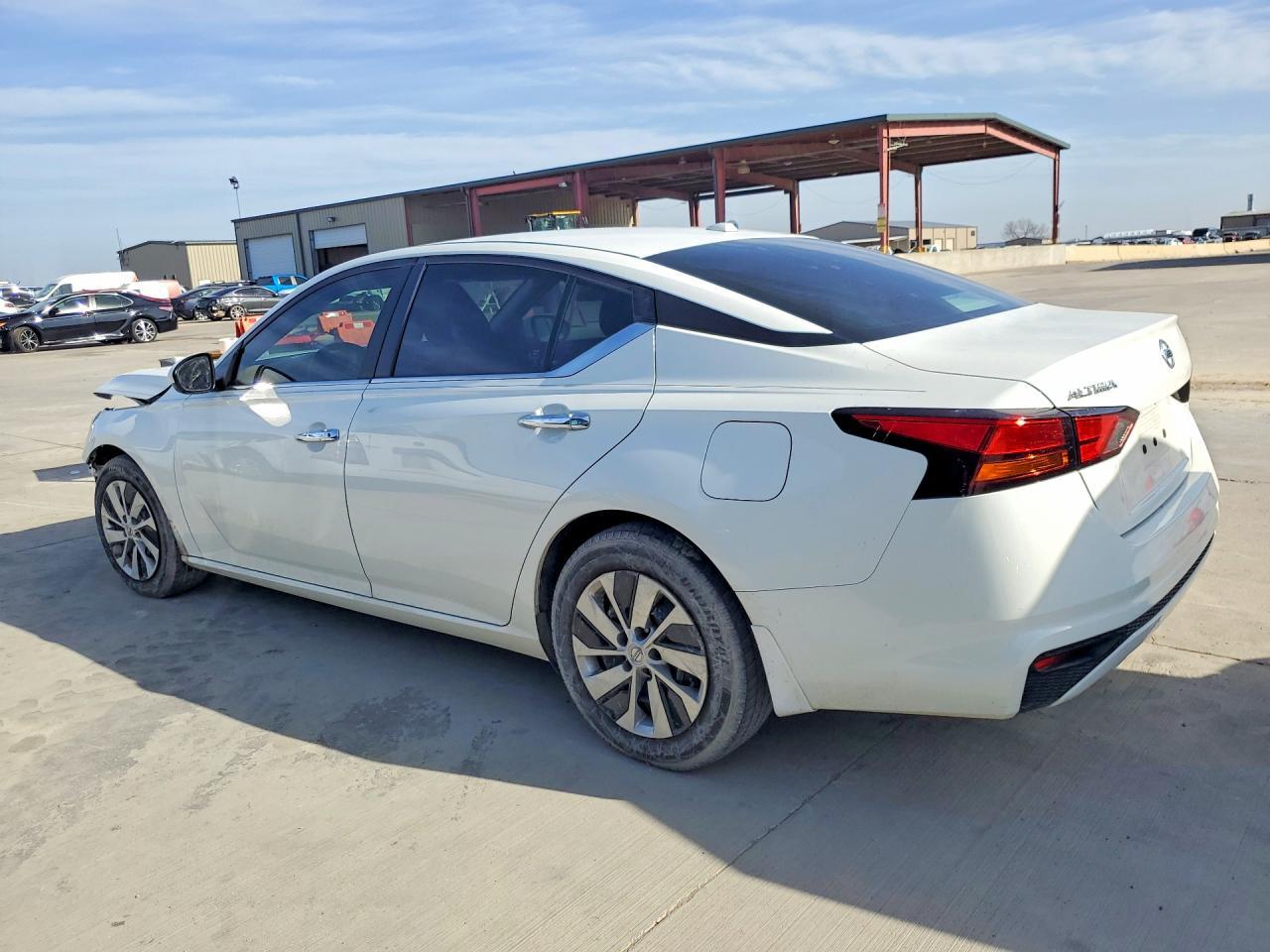 2020 Nissan Altima 2.5 S - Image 2