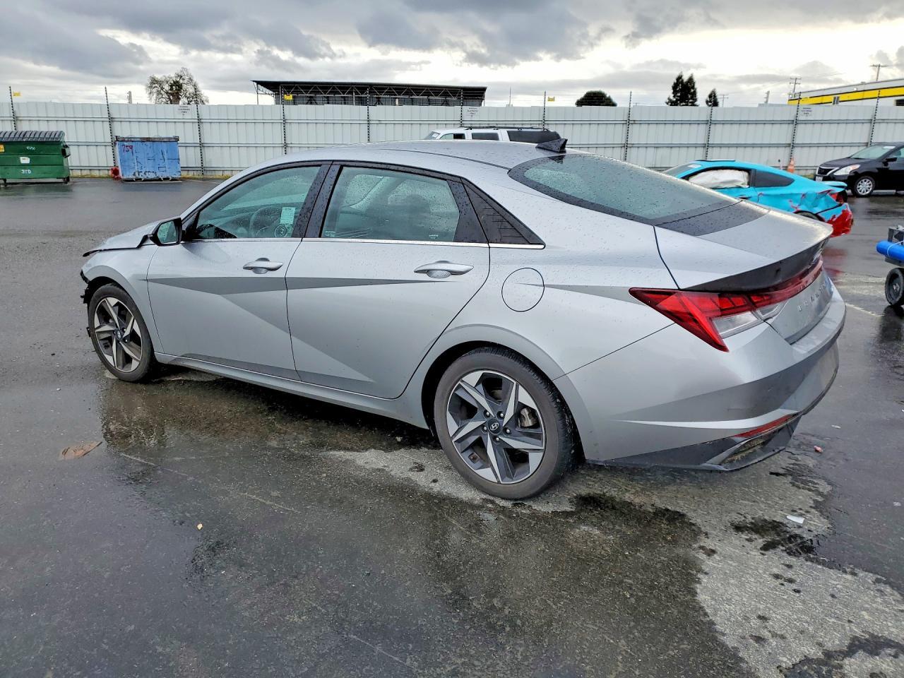 2022 Hyundai Elantra Limited - Image 2