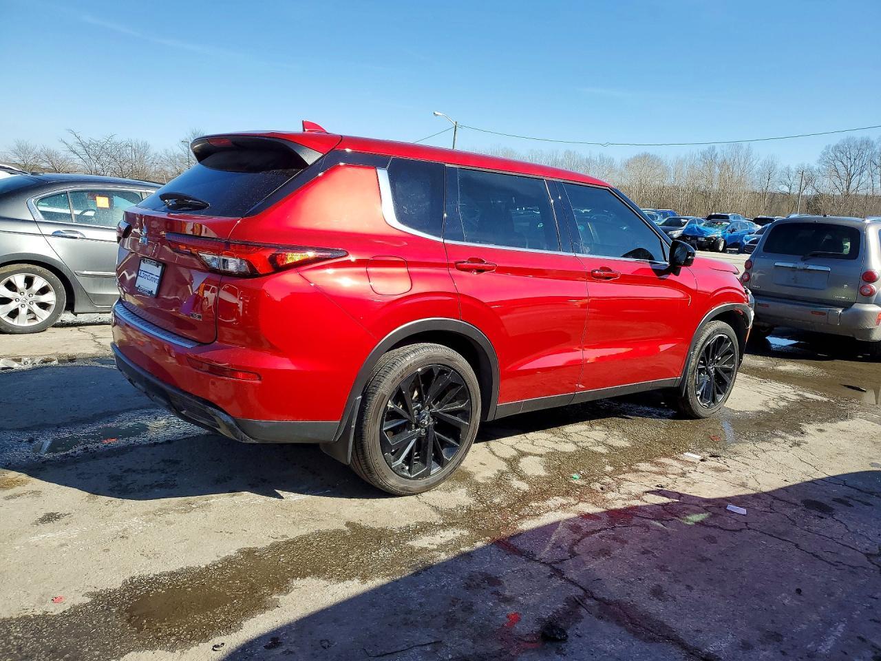 2023 Mitsubishi Outlander Se - Image 3