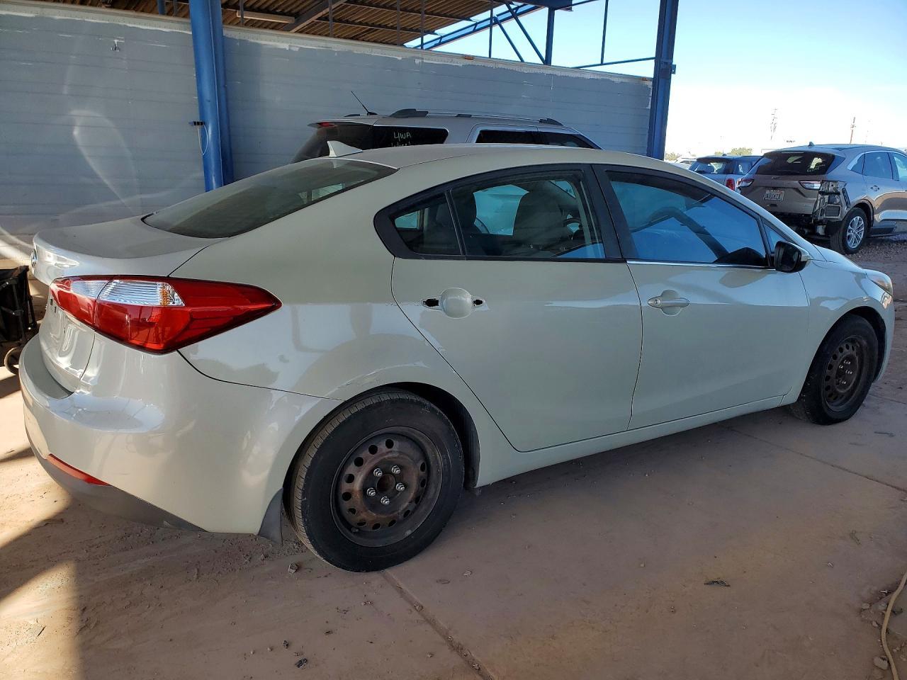 2015 Kia Forte - Image 3