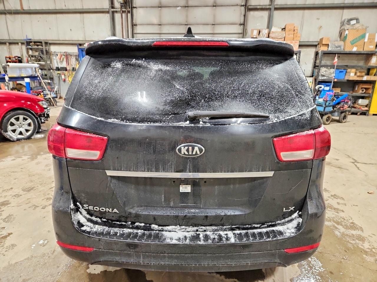 2018 Kia Sedona Lx - Фото 6