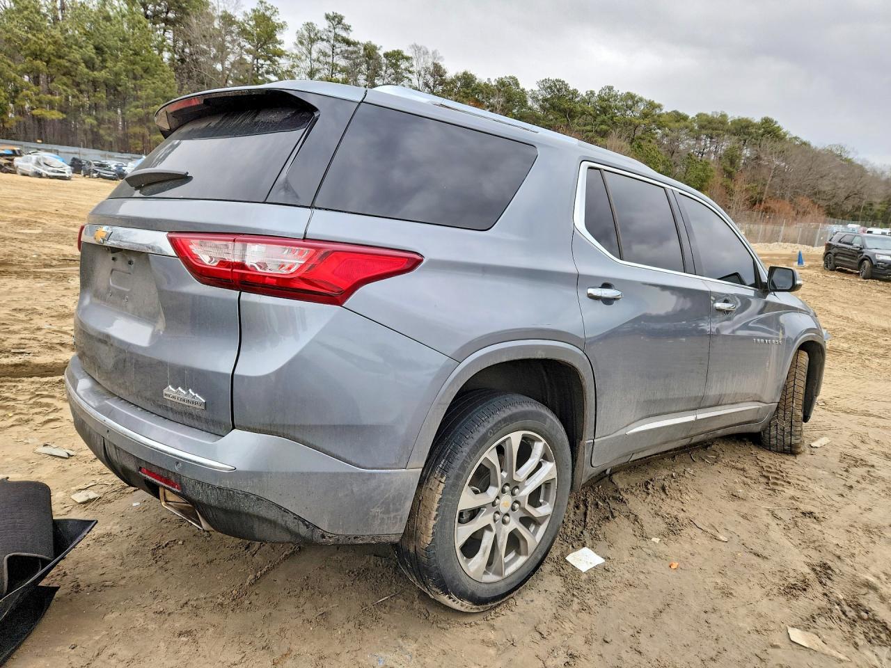 2018 Chevrolet Traverse Premier - Image 3