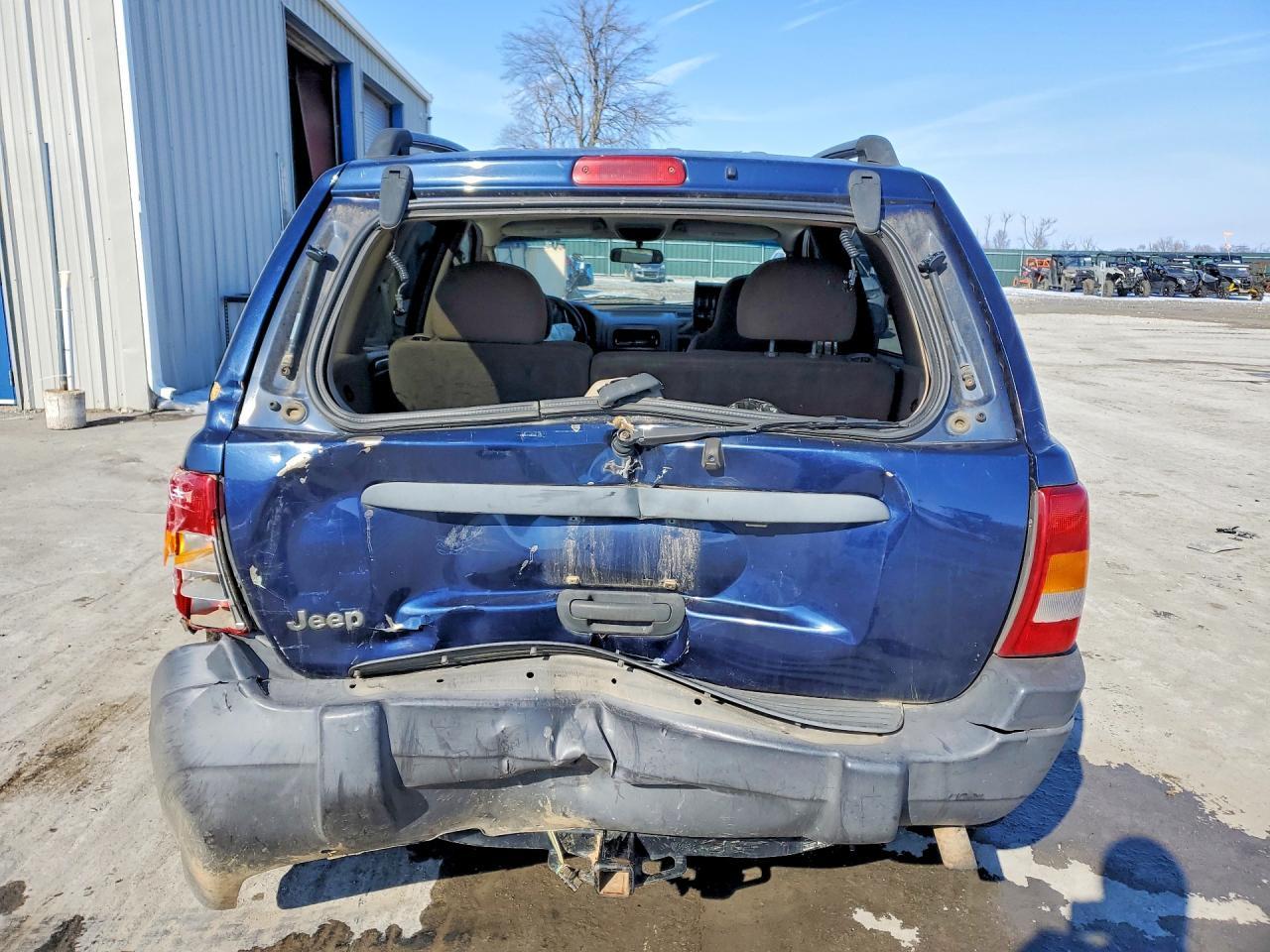2004 Jeep Grand Cherokee Laredo - Image 6