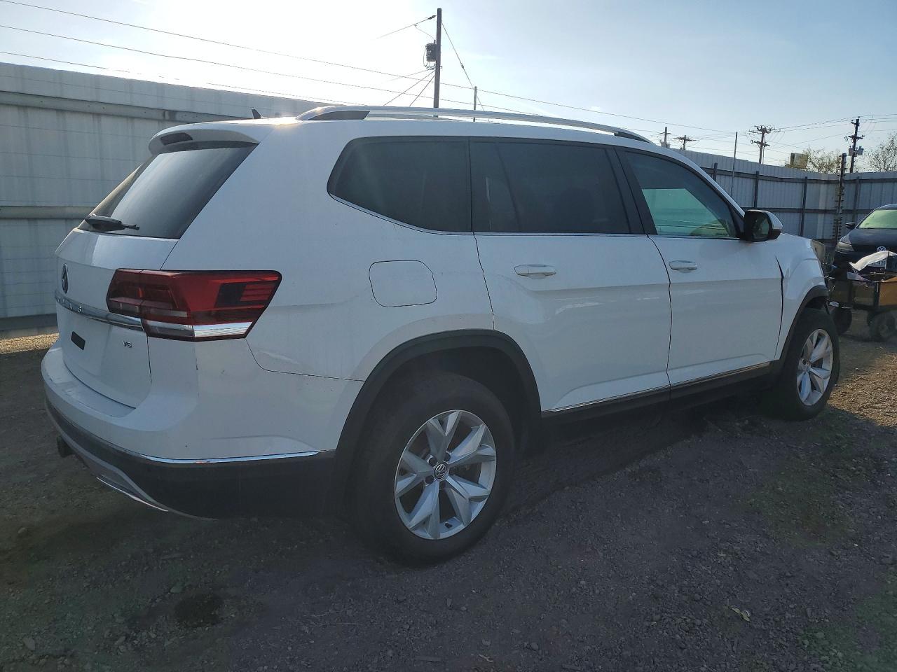 2018 Volkswagen Atlas Sel - Image 3