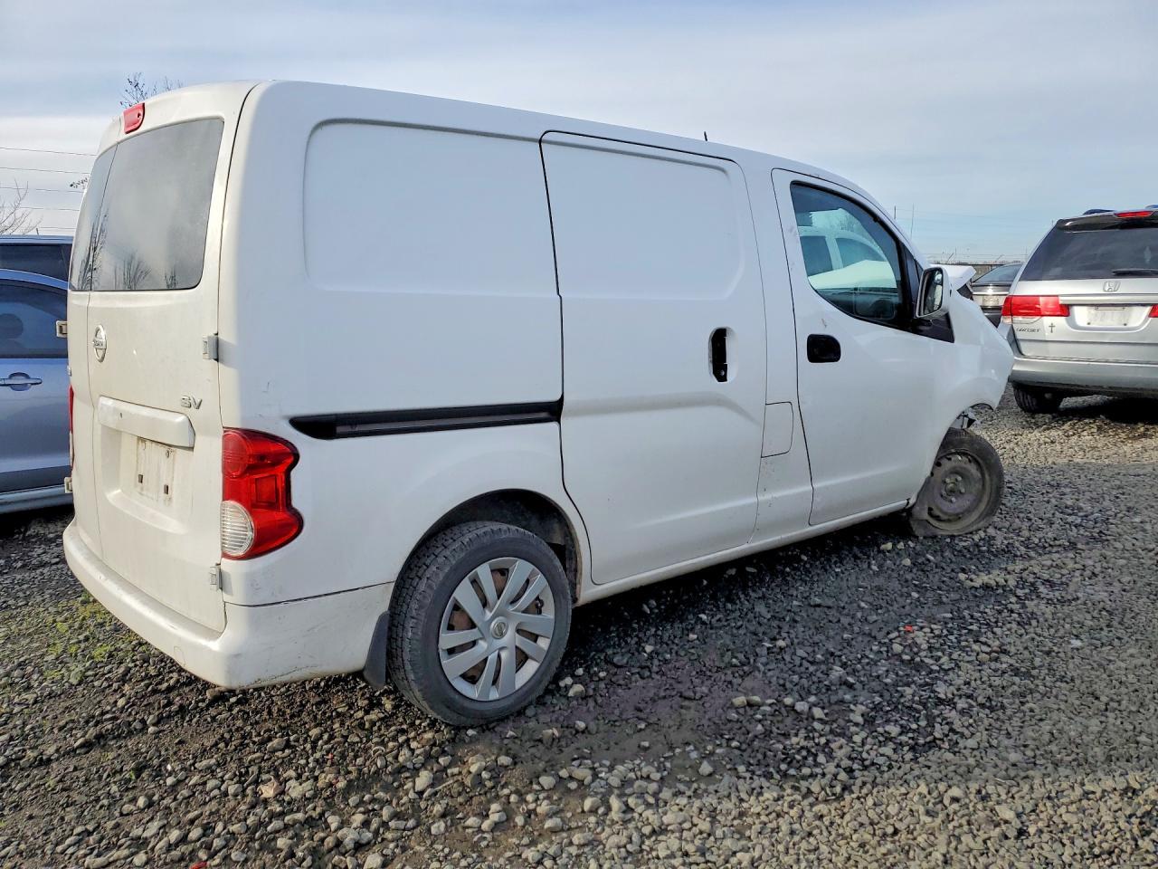 2017 Nissan Nv200 2.5S - Фото 3