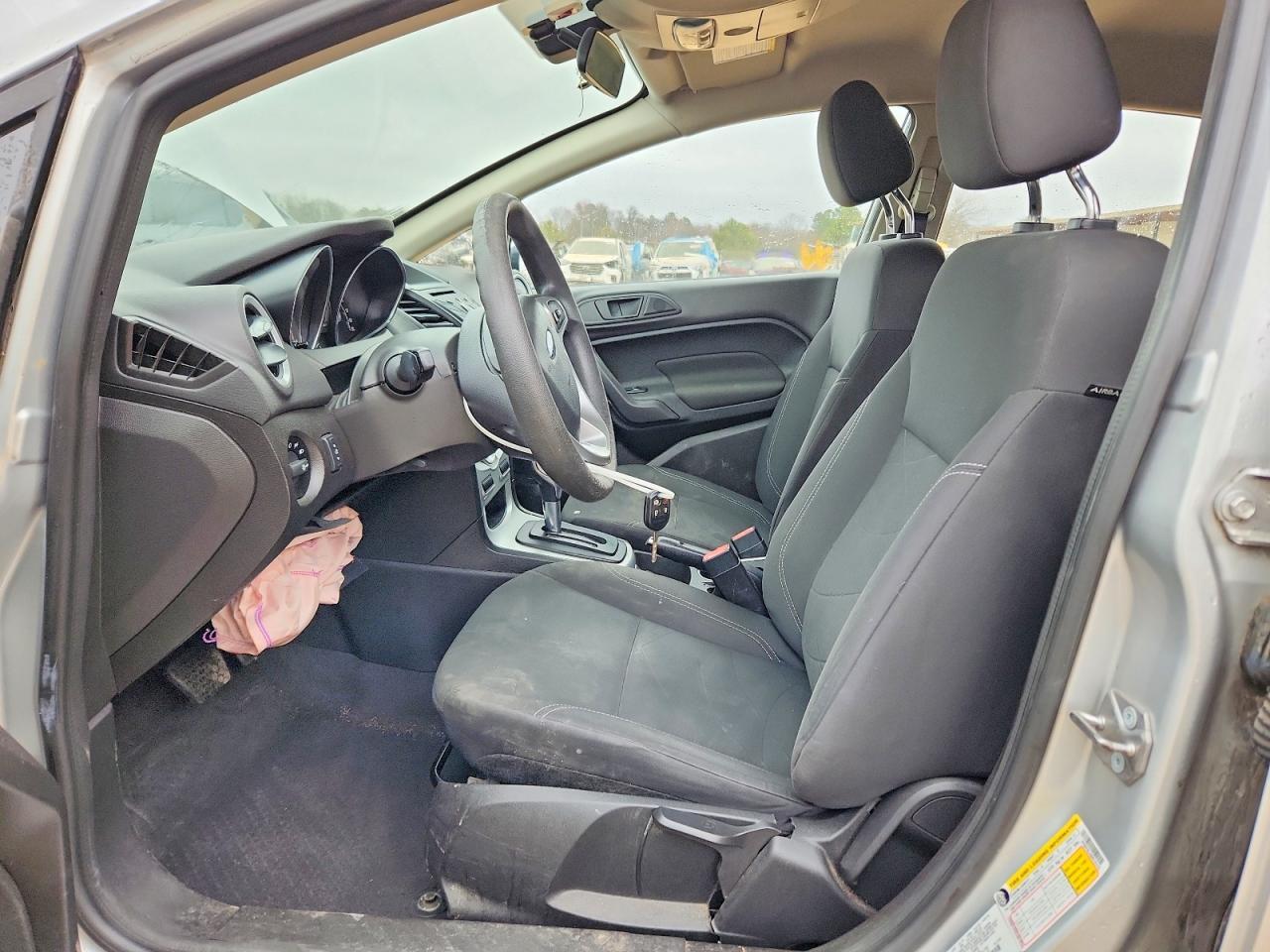 2019 Ford Fiesta Se - Image 7