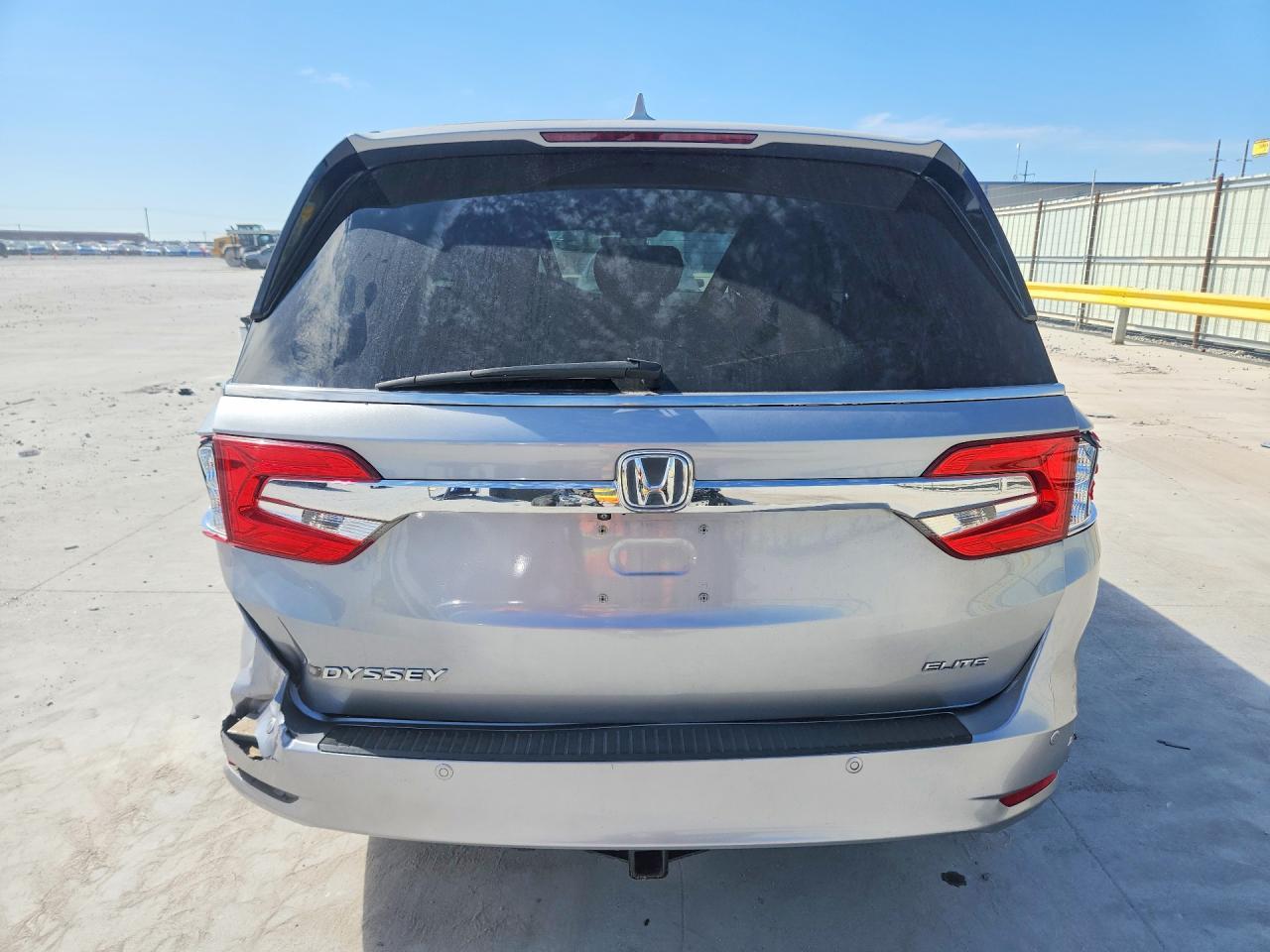 2018 Honda Odyssey Elite - Фото 6