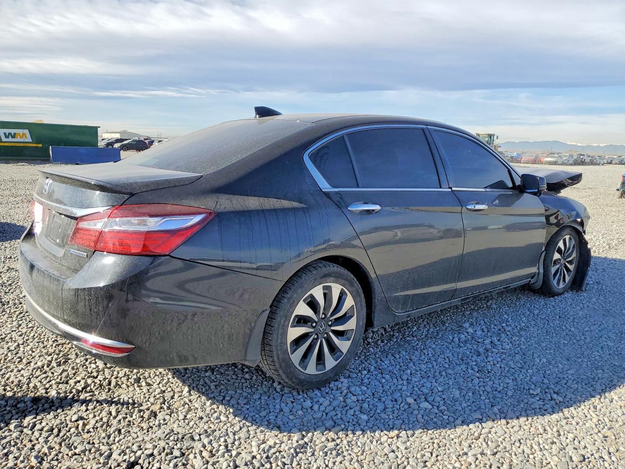 2017 Honda Accord Hybrid - Image 3