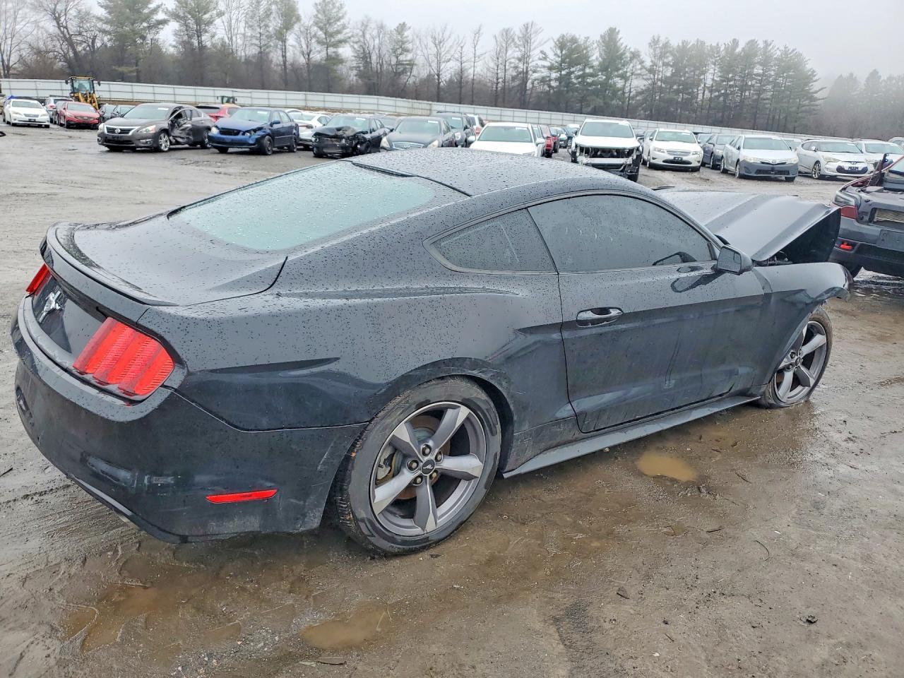 2015 Ford Mustang - Фото 3