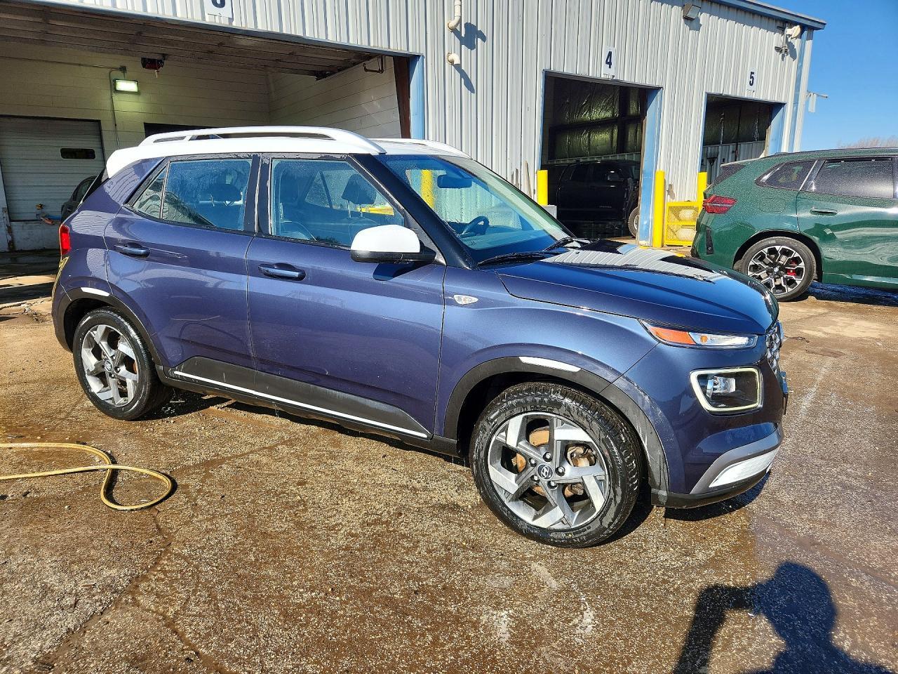 2021 Hyundai Venue Denim - Image 4