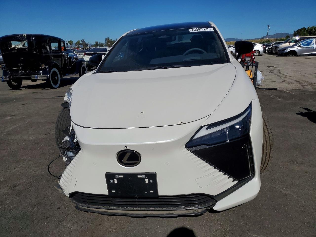 2024 Lexus Rz 300E Premium - Image 5