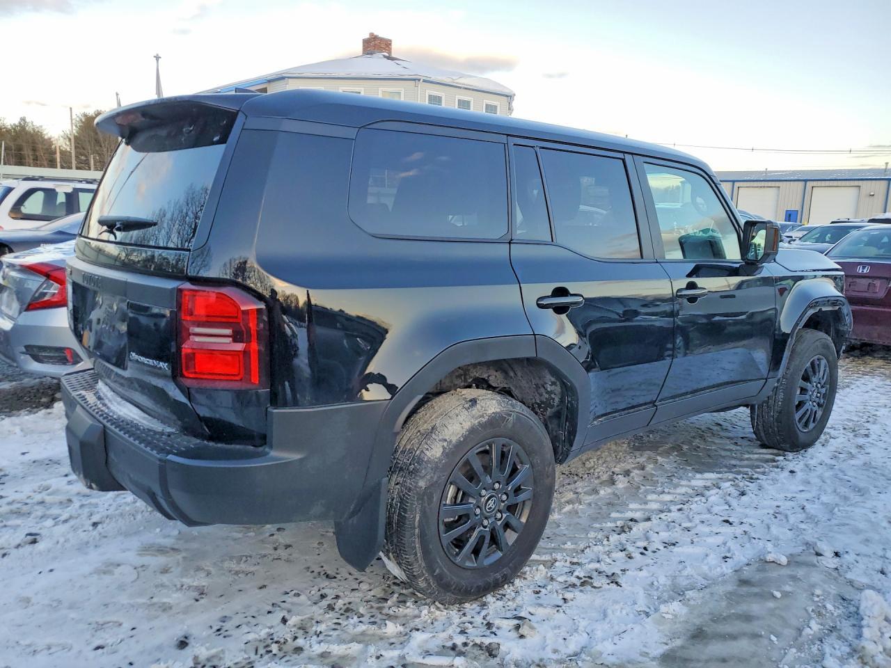 2025 Toyota Land Cruiser Base - Фото 3