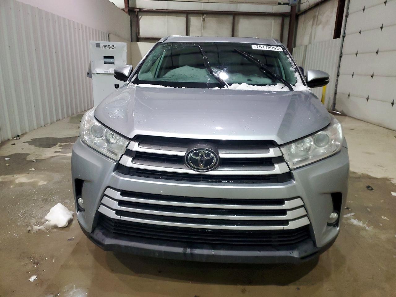2019 Toyota Highlander Xle - Фото 5