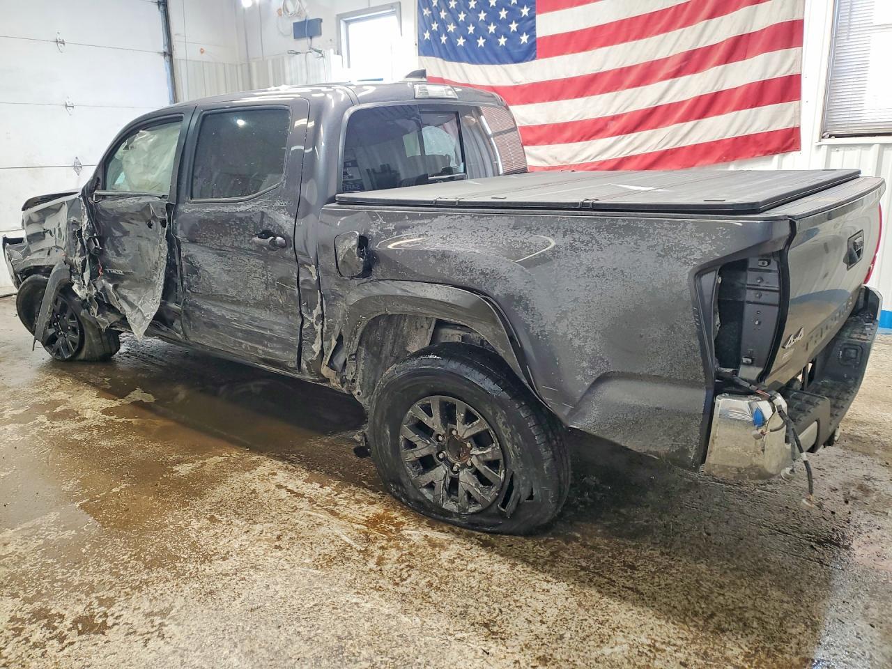 2023 Toyota Tacoma Double Cab - Фото 2