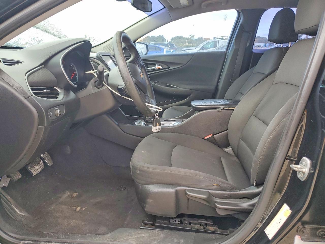 2017 Chevrolet Malibu Ls - Фото 7