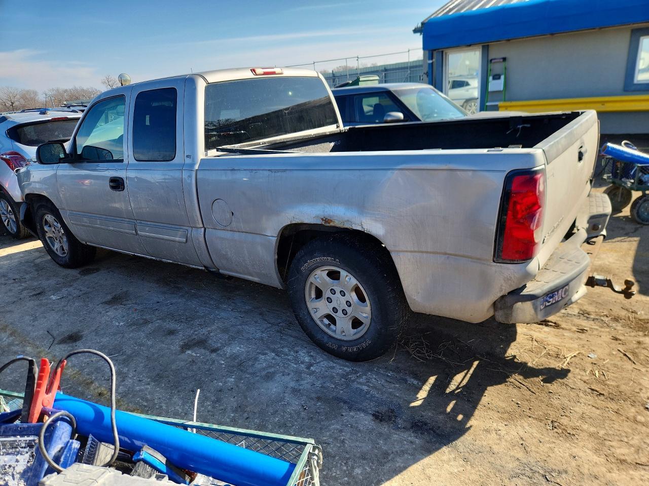 2005 Chevrolet Silverado C1500 - Фото 2