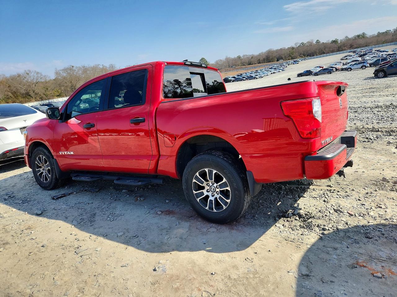 2022 Nissan Titan Sv - Фото 2