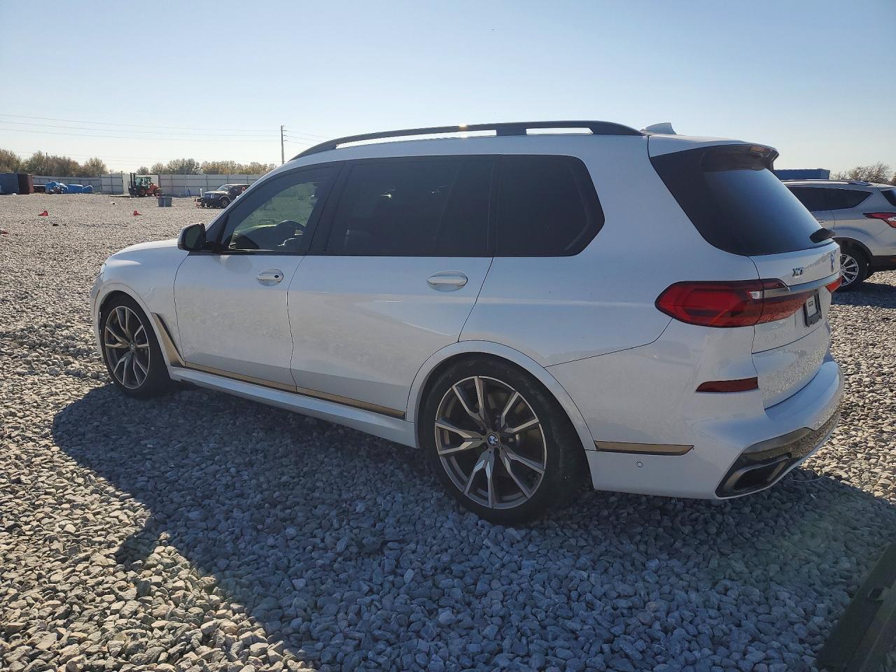 2022 BMW X7 M50I - Фото 2