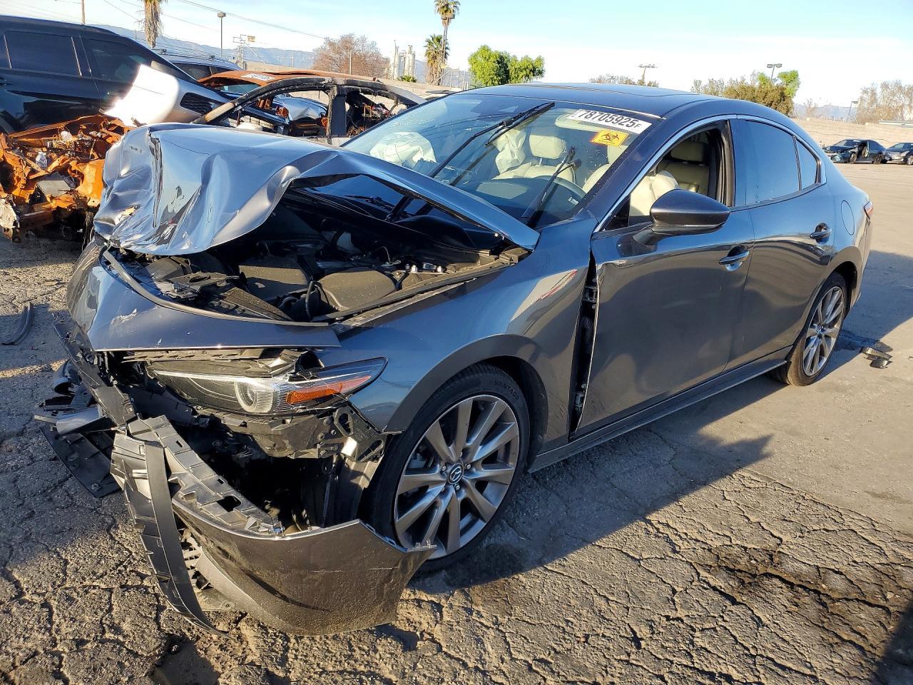 2022 Mazda 3 Premium