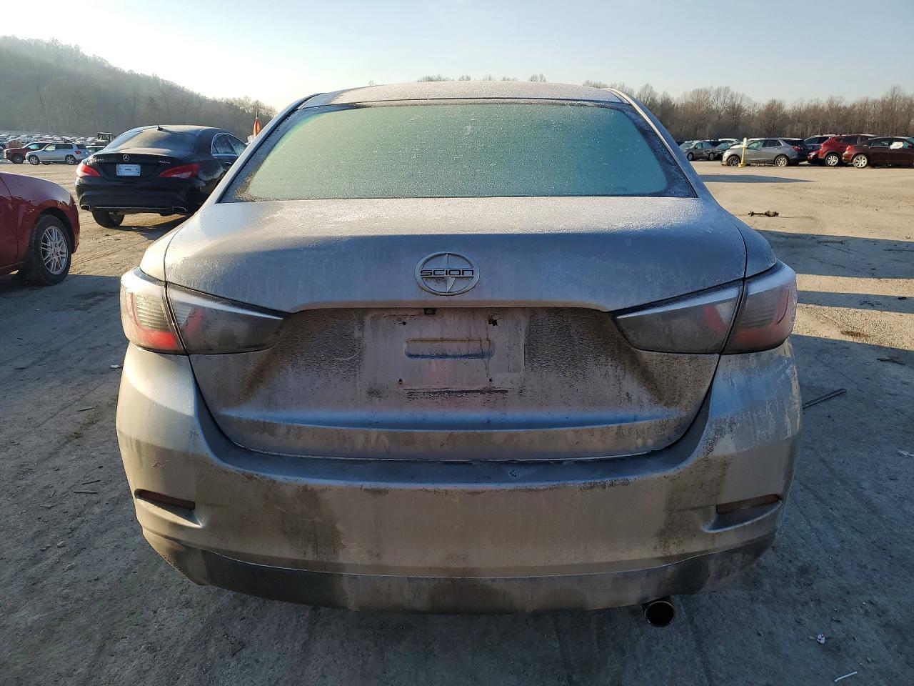 2016 Scion Ia Base - Фото 6