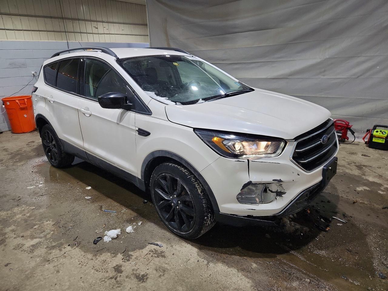 2018 Ford Escape Se - Фото 4