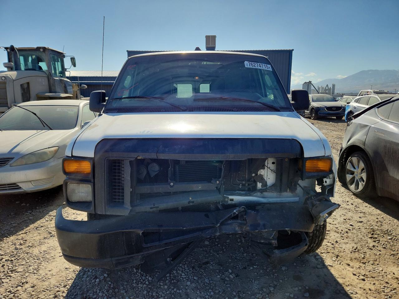 2010 Ford Econoline E250 Van - Фото 5